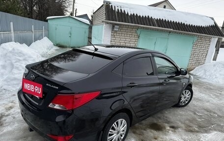 Hyundai Solaris II рестайлинг, 2014 год, 1 000 000 рублей, 4 фотография