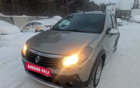 Renault Sandero I, 2013 год, 570 000 рублей, 2 фотография