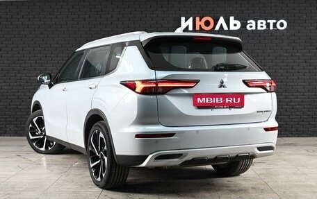 Mitsubishi Outlander, 2023 год, 4 020 000 рублей, 6 фотография