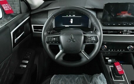 Mitsubishi Outlander, 2023 год, 4 020 000 рублей, 12 фотография