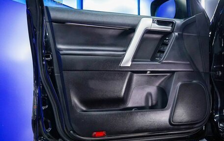 Toyota Land Cruiser Prado 150 рестайлинг 2, 2018 год, 5 355 000 рублей, 15 фотография