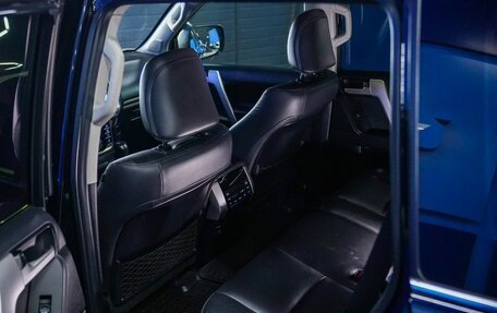 Toyota Land Cruiser Prado 150 рестайлинг 2, 2018 год, 5 355 000 рублей, 14 фотография