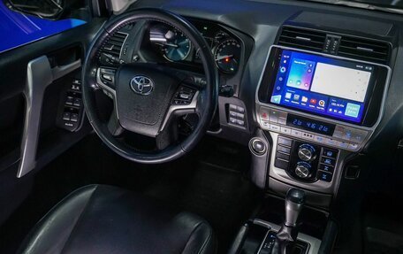 Toyota Land Cruiser Prado 150 рестайлинг 2, 2018 год, 5 355 000 рублей, 28 фотография