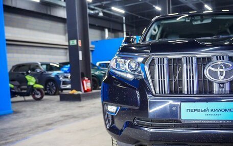 Toyota Land Cruiser Prado 150 рестайлинг 2, 2018 год, 5 355 000 рублей, 31 фотография