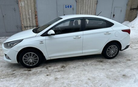 Hyundai Solaris II рестайлинг, 2019 год, 850 000 рублей, 5 фотография