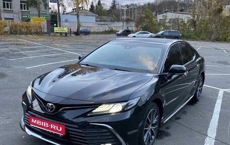 Toyota Camry, 2023 год, 4 200 000 рублей, 1 фотография