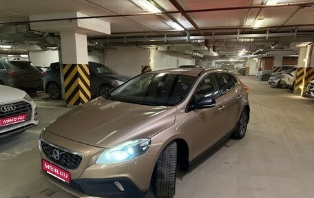 Volvo V40 Cross Country I, 2014 год, 1 600 000 рублей, 1 фотография