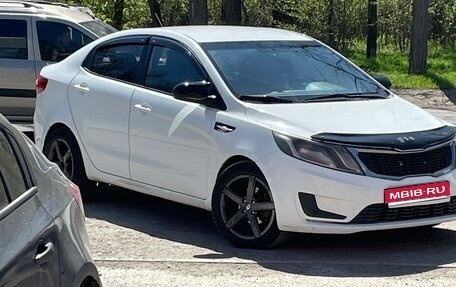 KIA Rio III рестайлинг, 2014 год, 590 000 рублей, 1 фотография