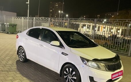 KIA Rio III рестайлинг, 2014 год, 590 000 рублей, 2 фотография