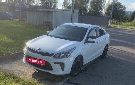 KIA Rio IV, 2018 год, 1 100 000 рублей, 8 фотография