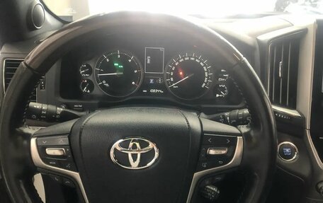 Toyota Land Cruiser 200, 2018 год, 8 750 000 рублей, 8 фотография