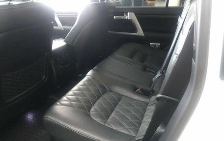 Toyota Land Cruiser 200, 2018 год, 8 750 000 рублей, 10 фотография