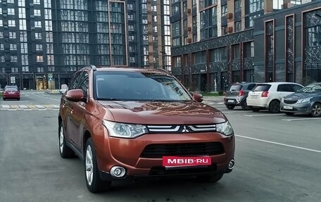 Mitsubishi Outlander III рестайлинг 3, 2012 год, 1 090 000 рублей, 1 фотография
