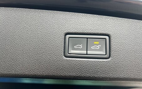 Volkswagen Tiguan II, 2018 год, 2 350 000 рублей, 10 фотография