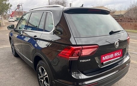 Volkswagen Tiguan II, 2018 год, 2 350 000 рублей, 16 фотография