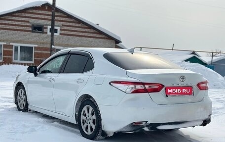 Toyota Camry, 2018 год, 2 700 000 рублей, 4 фотография