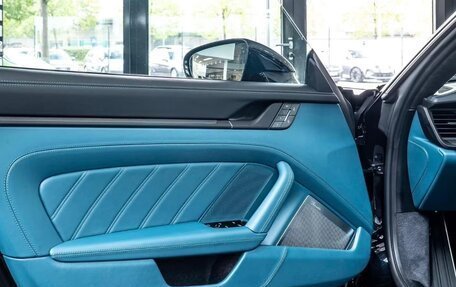 Porsche 911, 2025 год, 31 050 000 рублей, 17 фотография