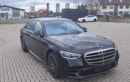 Mercedes-Benz S-Класс, 2025 год, 27 000 000 рублей, 4 фотография