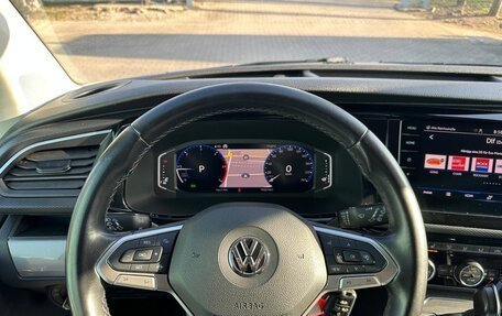 Volkswagen Multivan T6 рестайлинг, 2022 год, 4 150 000 рублей, 13 фотография