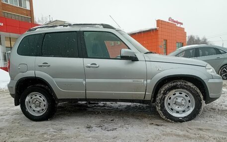 Chevrolet Niva I рестайлинг, 2015 год, 549 000 рублей, 4 фотография