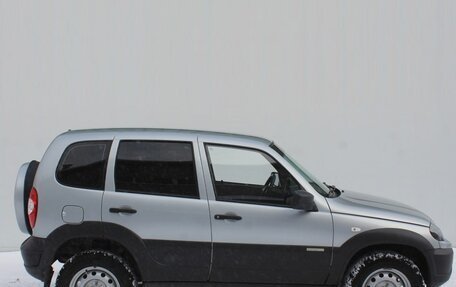 Chevrolet Niva I рестайлинг, 2015 год, 599 000 рублей, 4 фотография