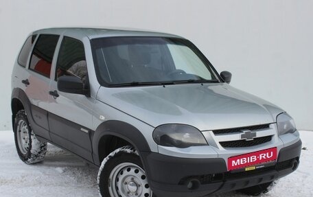 Chevrolet Niva I рестайлинг, 2015 год, 599 000 рублей, 3 фотография