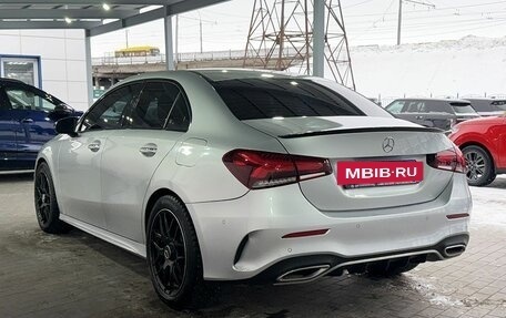 Mercedes-Benz A-Класс, 2019 год, 3 150 000 рублей, 3 фотография