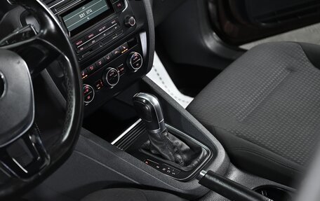 Volkswagen Jetta VI, 2015 год, 1 099 000 рублей, 10 фотография