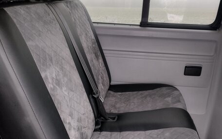 Volkswagen Caravelle T5, 2013 год, 1 770 000 рублей, 10 фотография