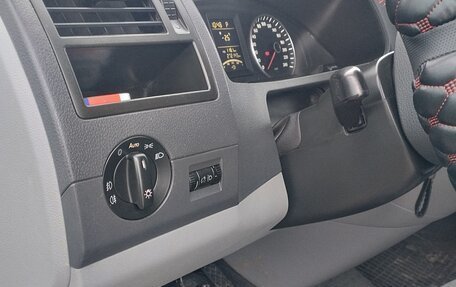 Volkswagen Caravelle T5, 2013 год, 1 770 000 рублей, 11 фотография