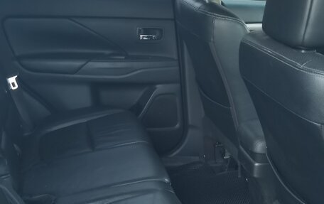 Mitsubishi Outlander III рестайлинг 3, 2012 год, 1 090 000 рублей, 8 фотография