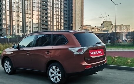 Mitsubishi Outlander III рестайлинг 3, 2012 год, 1 090 000 рублей, 4 фотография