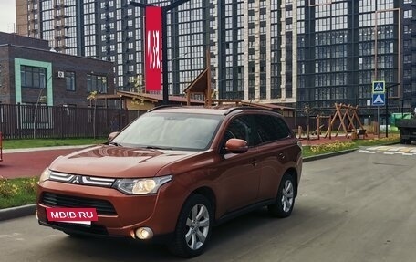Mitsubishi Outlander III рестайлинг 3, 2012 год, 1 090 000 рублей, 2 фотография