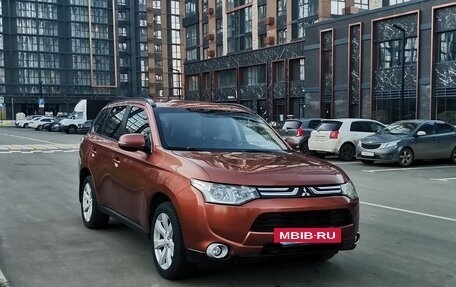 Mitsubishi Outlander III рестайлинг 3, 2012 год, 1 090 000 рублей, 15 фотография