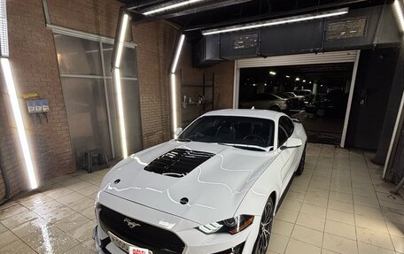 Ford Mustang VI рестайлинг, 2021 год, 3 699 999 рублей, 4 фотография