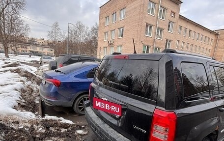 Jeep Liberty (Patriot), 2010 год, 830 000 рублей, 3 фотография