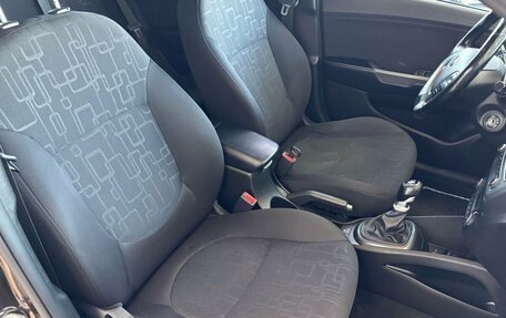 KIA Rio III рестайлинг, 2015 год, 949 000 рублей, 17 фотография