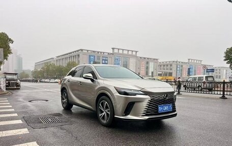 Lexus RX IV рестайлинг, 2024 год, 6 890 000 рублей, 3 фотография