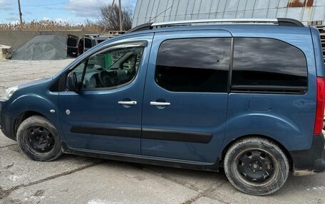 Peugeot Partner II рестайлинг 2, 2012 год, 800 000 рублей, 2 фотография