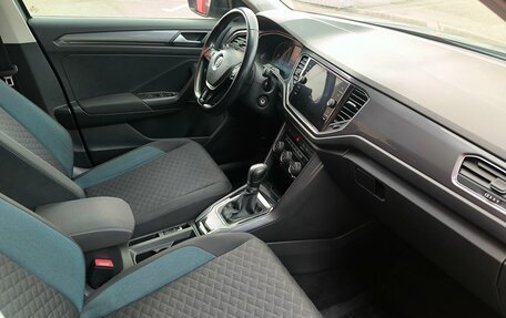 Volkswagen T-Roc I, 2019 год, 1 990 000 рублей, 12 фотография