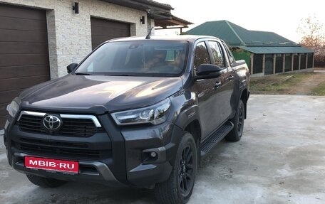 Toyota Hilux VIII, 2022 год, 6 100 000 рублей, 1 фотография