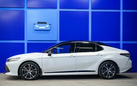 Toyota Camry, 2021 год, 3 370 000 рублей, 3 фотография