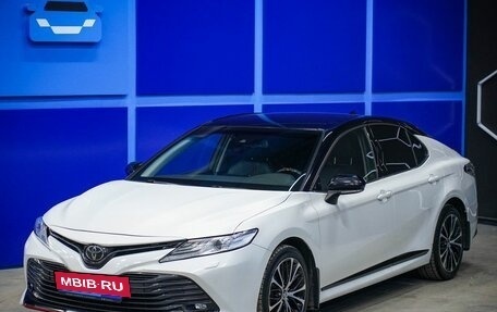 Toyota Camry, 2021 год, 3 370 000 рублей, 2 фотография