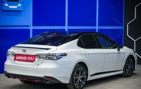 Toyota Camry, 2021 год, 3 370 000 рублей, 7 фотография