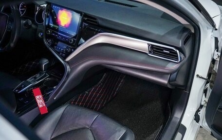 Toyota Camry, 2021 год, 3 370 000 рублей, 13 фотография