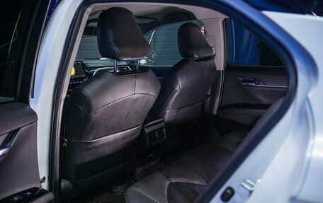 Toyota Camry, 2021 год, 3 370 000 рублей, 14 фотография