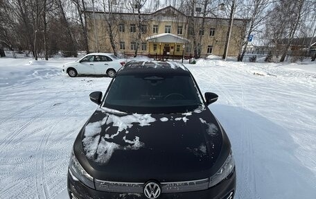 Volkswagen Tiguan, 2024 год, 4 350 000 рублей, 3 фотография