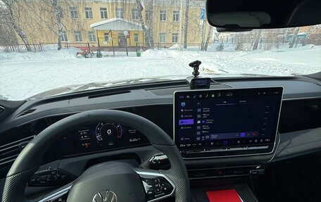 Volkswagen Tiguan, 2024 год, 4 350 000 рублей, 6 фотография