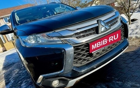 Mitsubishi Pajero Sport III рестайлинг, 2019 год, 2 500 000 рублей, 9 фотография