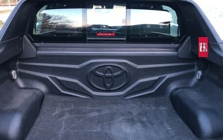 Toyota Hilux VIII, 2022 год, 6 100 000 рублей, 17 фотография